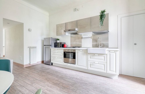 Centro Direzionale Apartment | Fara 33 Cozy flat in Centrale district