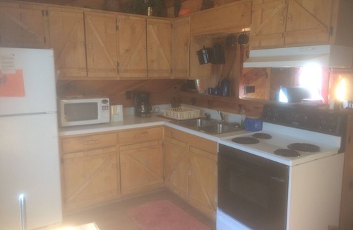 Seymour Resort | Farm Adventure: 100 acres! Fishing, hiking, animals, horses