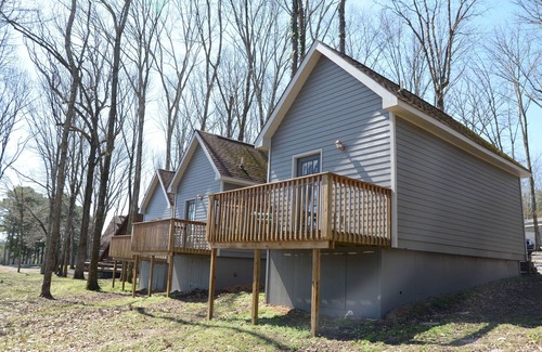 Mount Juliet Cabin | Farm Cabin 1 on 180 Acre Family Farm, Sleeps 4, Near Nashville, Weddings/Events