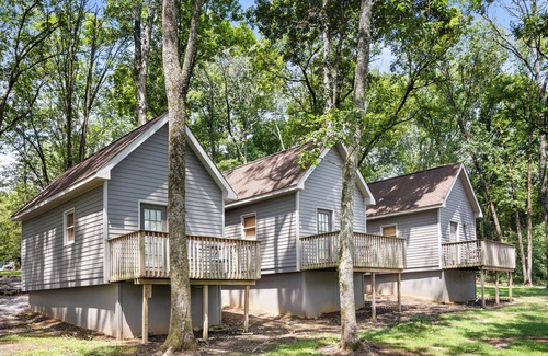Mount Juliet Cabin | Farm Cabin 3, Sleeps 4, on 180 Acre Farm near Nashville- Wedding/Events Welcome