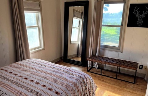 Baroda Other | Farm Escape-Pool, Fire Pit, Hot Tub, Starlink, Dog Friendly 1.5 hrs from Chicago