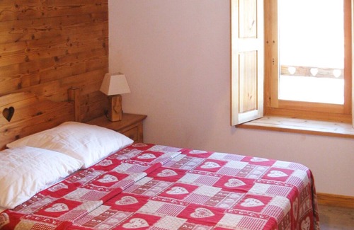 Risoul Other | Farm for 8 people, with the possibility of going down on skis