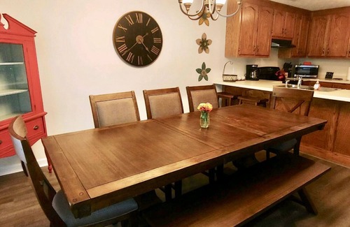 Athens House | FARM FRESH.NEWLY RENOVATED 2 BR/2BA minutes away from UGA and Downtown.