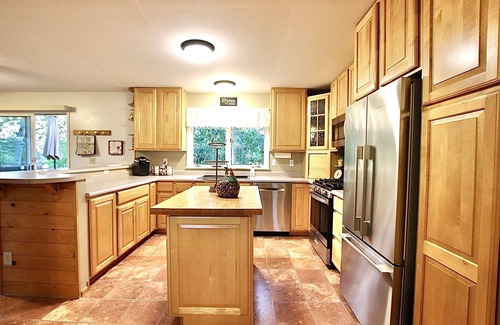 Bozeman Other | Farm house on 2 lovely acres outside of Bozeman, Pets Allowed & State Licensed