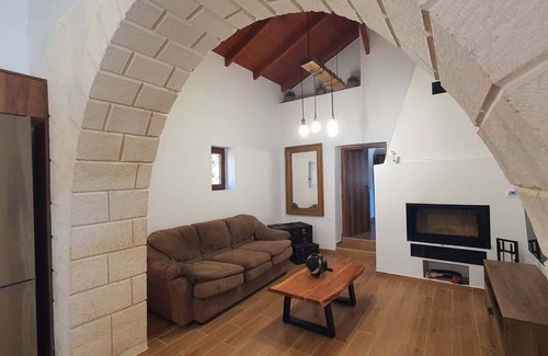 Varipetron Villa | Farm House with organical garden in the nature