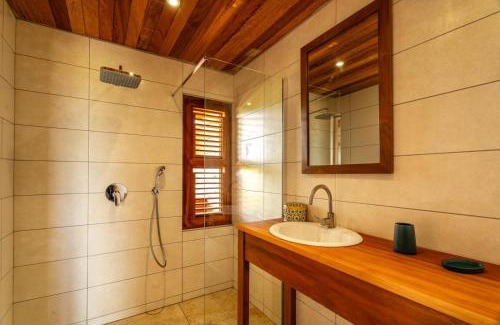 Le Vauclin Cabin | Farm & Organic Ecolodges Domaine de Puyferrat