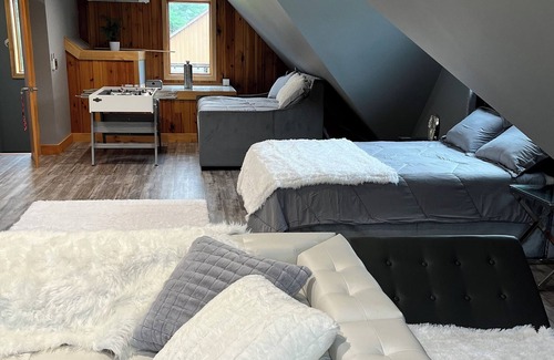 Scarborough Apartment | Farm Retreat at Royle Ridge, Relax and visit with Farm Animals!