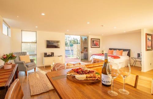 West Melton Apartment | Farm Retreat B&B