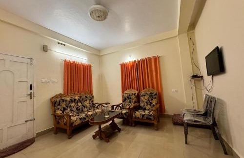 Kanthalloor House | Farm Stay - Apple Valley