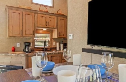 Lookout Valley Neighborhood Association Hotel | Farm Stay Pool 15min to Chattanooga