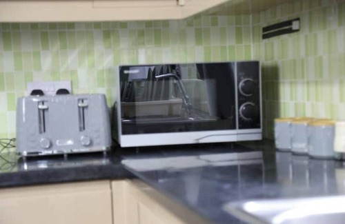 Earls Barton House | Farm View Retreat in Northampton 3BR, 1.5BR Sleeps 8 Access to Billing Aquadrome