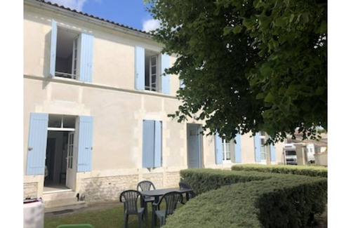 Saujon Apartment | Farmhouse apartment, heated swimming pool, garden - Le Galet