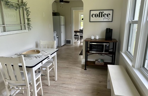 Burton Other | Farmhouse at Memory LakenSleeps 6 - 3 bedrooms - 1 bath