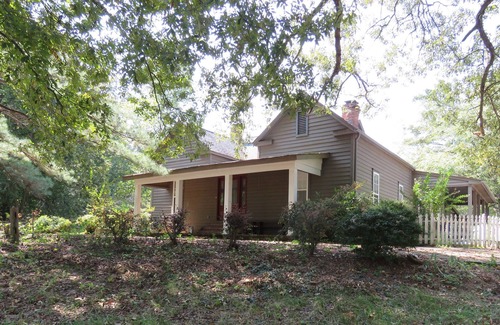 Water Valley Other | Farmhouse escape near Oxford and minutes from Historic Water Valley Main Street