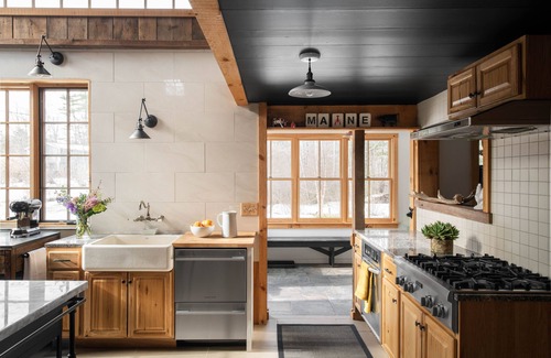 Kennebunkport House | Farmhouse Experience in a Beachside Community