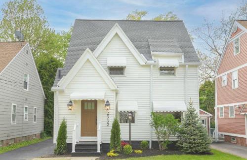 University Heights House | Farmhouse Fresh 4BR Retreat