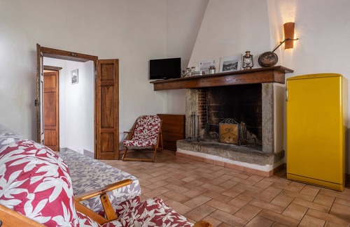 Arcidosso Other | Farmhouse "Girasole" with Shared Pool, Private Garden & Wi-Fi
