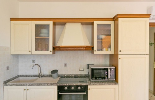 Campiglia Marittima Other | Farmhouse "Il Girasole - Grano" with Shared Pool & Wi-Fi