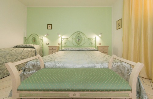 Campiglia Marittima Other | Farmhouse "Il Girasole - Ginestra" with Shared Pool, Shared Garden & Wi-Fi