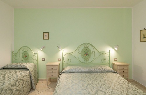 Campiglia Marittima Other | Farmhouse "Il Girasole - Ginestra" with Shared Pool, Shared Garden & Wi-Fi