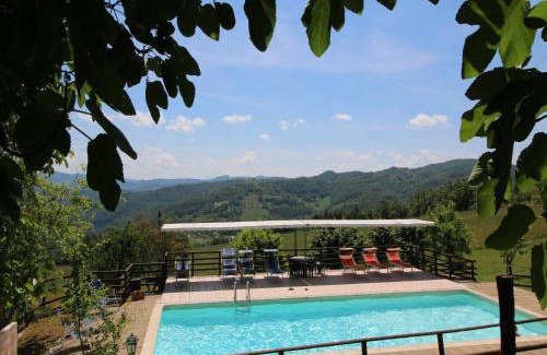 Apecchio House | Farmhouse in Apecchio with Swimming Pool, Terrace, Garden