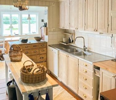 Hamburgsund House | Farmhouse In Bohuslän Near Sea And Nature