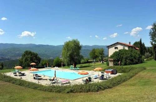 Poppi Apartment | Farmhouse in Casentino with Pool & Jacuzzi