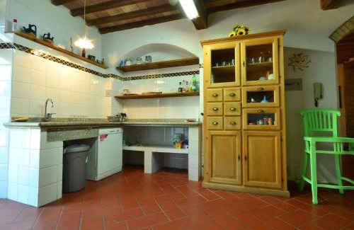 Chianni House | Farmhouse in Pisan Hills with Pool