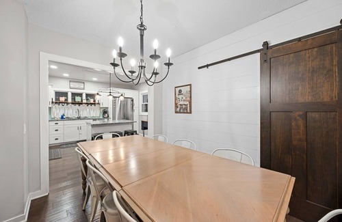 Cloquet House | Farmhouse on Oak, 12 min. to Jay Cooke!