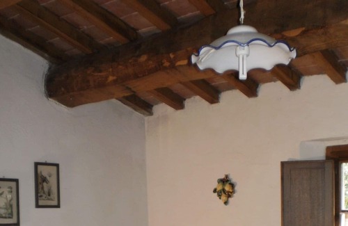 Castell'Azzara Other | Farmhouse 'Podere Le Ghiande, Granaio N°9' with Mountain View, Shared Pool and Wi-Fi