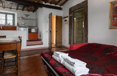 Calenzano Other | Farmhouse "Poggio alla Pieve - Rosso" with Shared Pool & Wi-Fi