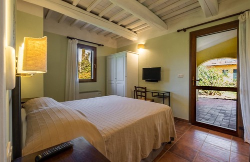 Capalbio Other | Farmhouse "Rosaspina - Appartamento 3" with Shared Pool & Shared Garden