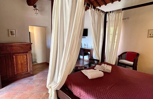 Massa Marittima Other | Farmhouse 'Venere' with Shared Pool, Wi-Fi and Air Conditioning