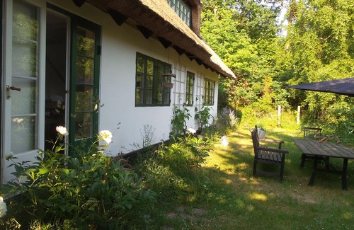Tisvildeleje House | Farmhouse with charm and comfort in a protected scenic area near the forest and beach.