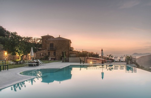 Castellabate House | Farmhouse with infinity pool: A unique experience-Onice