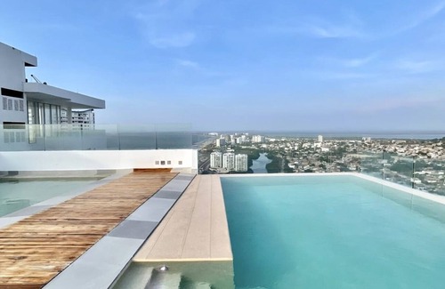 Centro Apartment | Fascinating Ocean View Apt - 26th Floor
