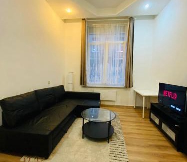 Brussels Apartment | Fast Comfort
