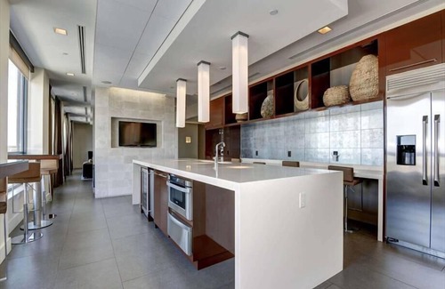 Aurora Highlands Apartment | Fast Downtown DC Access! 2BR nr Pentagon Row | Grill, Spa & Pool