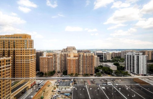 Aurora Highlands Apartment | Fast Downtown DC Access! 2BR nr Pentagon Row | Grill, Spa & Pool