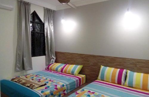 Mukim 13 Paya Terubong House | Fastbook Sun Moon City Home 12Pax
