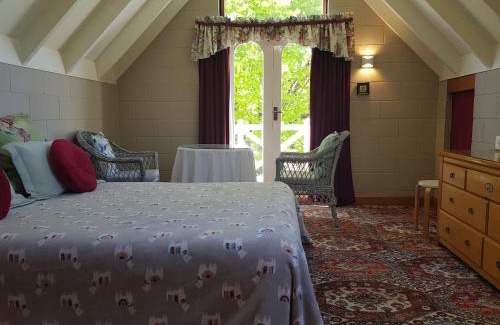 Swannanoa Bed & Breakfast | Father House