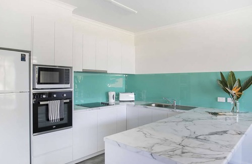 Mollymook Beach Apartment | Fathoms 3 - Bright spacious apartment just moments away from the beach