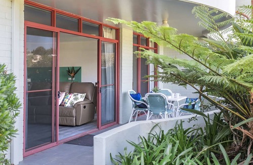 Mollymook Beach Apartment | Fathoms 3 - Bright spacious apartment just moments away from the beach