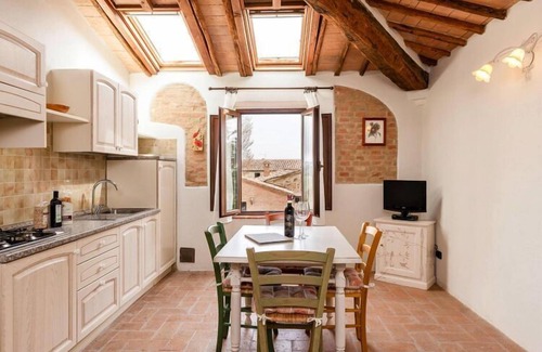 Montalcino Apartment | Fattoria Bio Pieve a Salti, Montalcino