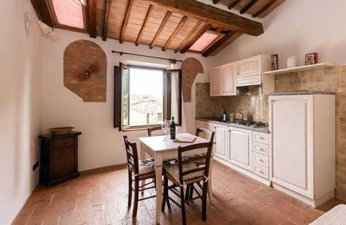 Montalcino Apartment | Fattoria Bio Pieve a Salti, Montalcino