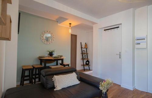 Orleans Apartment | Faubourg des voyageurs 6 - T3 climatisé 4 personnes - proche axe autoroute