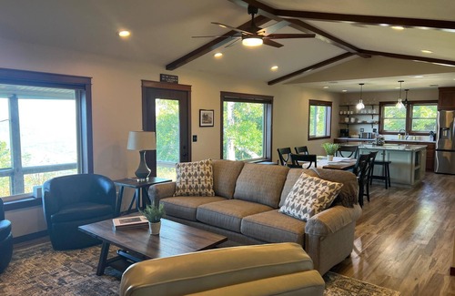 Jasper House | Fawn Ridge - Million dollar Ozark views!