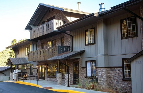 Estes Park Condo | Fawn Valley Inn: 288 1 Bedroom Condo