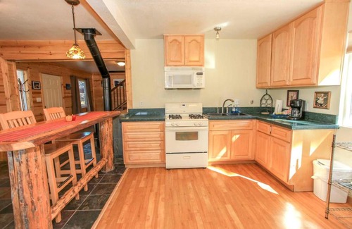 Fawnskin House | Fawnskin Lakeside Cabin - Nice cozy duplex with mountain views with a Jet Tub!