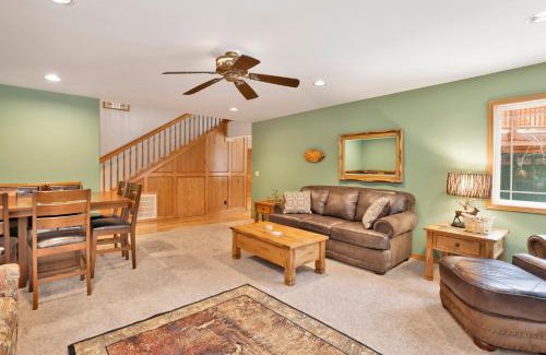Fawnskin Ski Chalet | Fawnskin Log Cabin- Luxurious Group Log Cabin Estate- Hot Tub- Walk to Lake